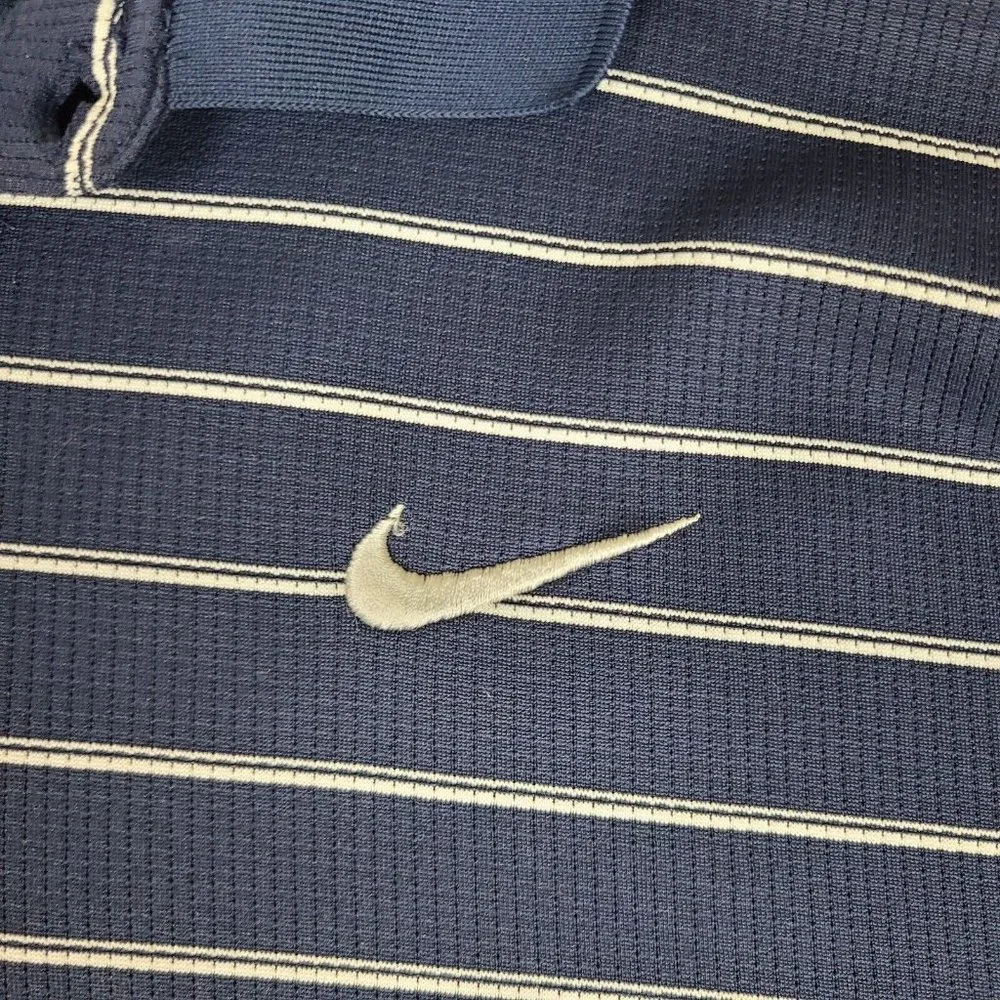 Nike Mens Performance Dri_Fit shirt. Navy and white Stripped‎ Size XL
